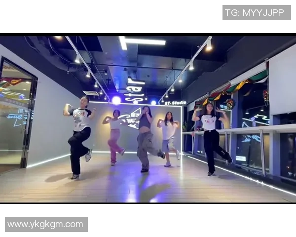 杨静亲自分享街舞技巧与心得体会助你舞出自我风格